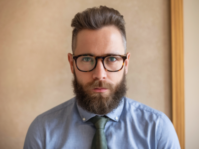 How to choose between cash and accruals accounting for your service business